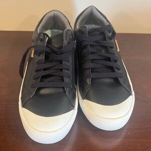 Dr. Scholl’s Time Off Black Platform Sneaker Size 8 Medium NWOT